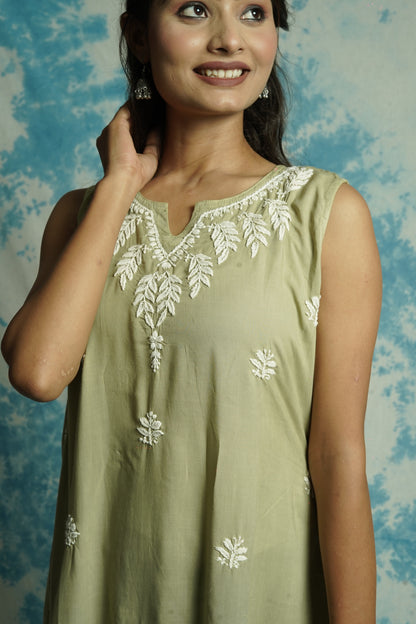 Muslin Chikankari short sleeveless kurti