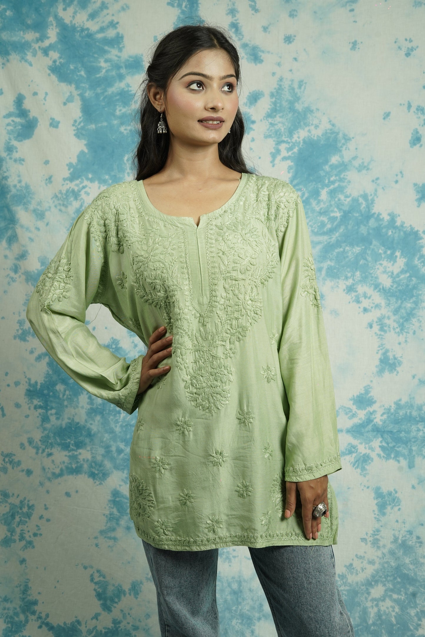 Muslin Short Chikankari kurti
