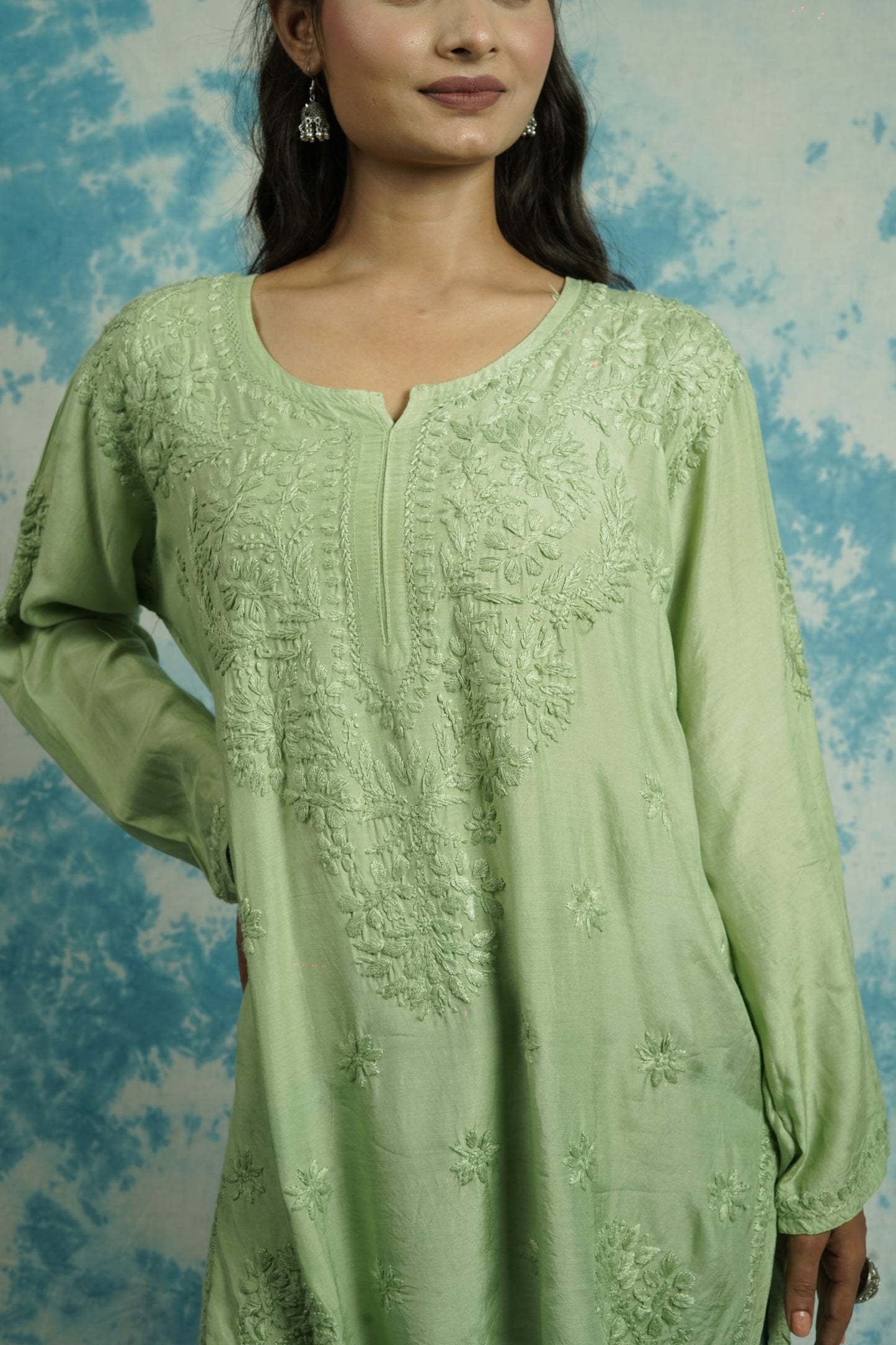 Muslin Short Chikankari kurti