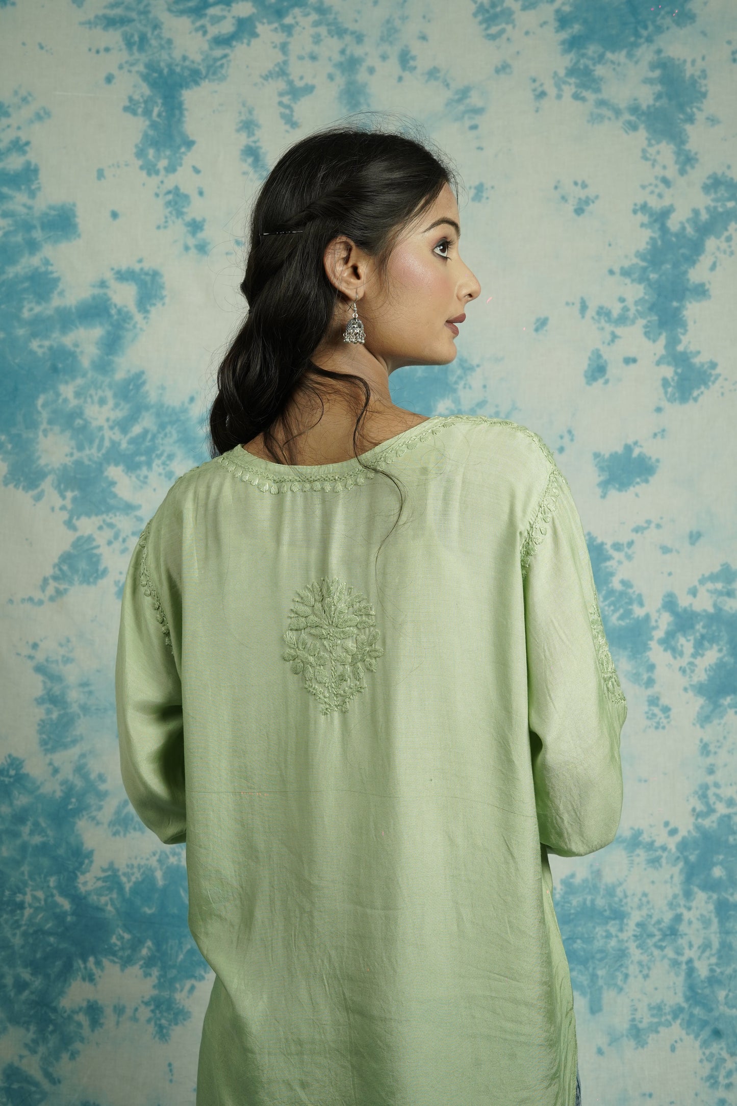 Muslin Short Chikankari kurti