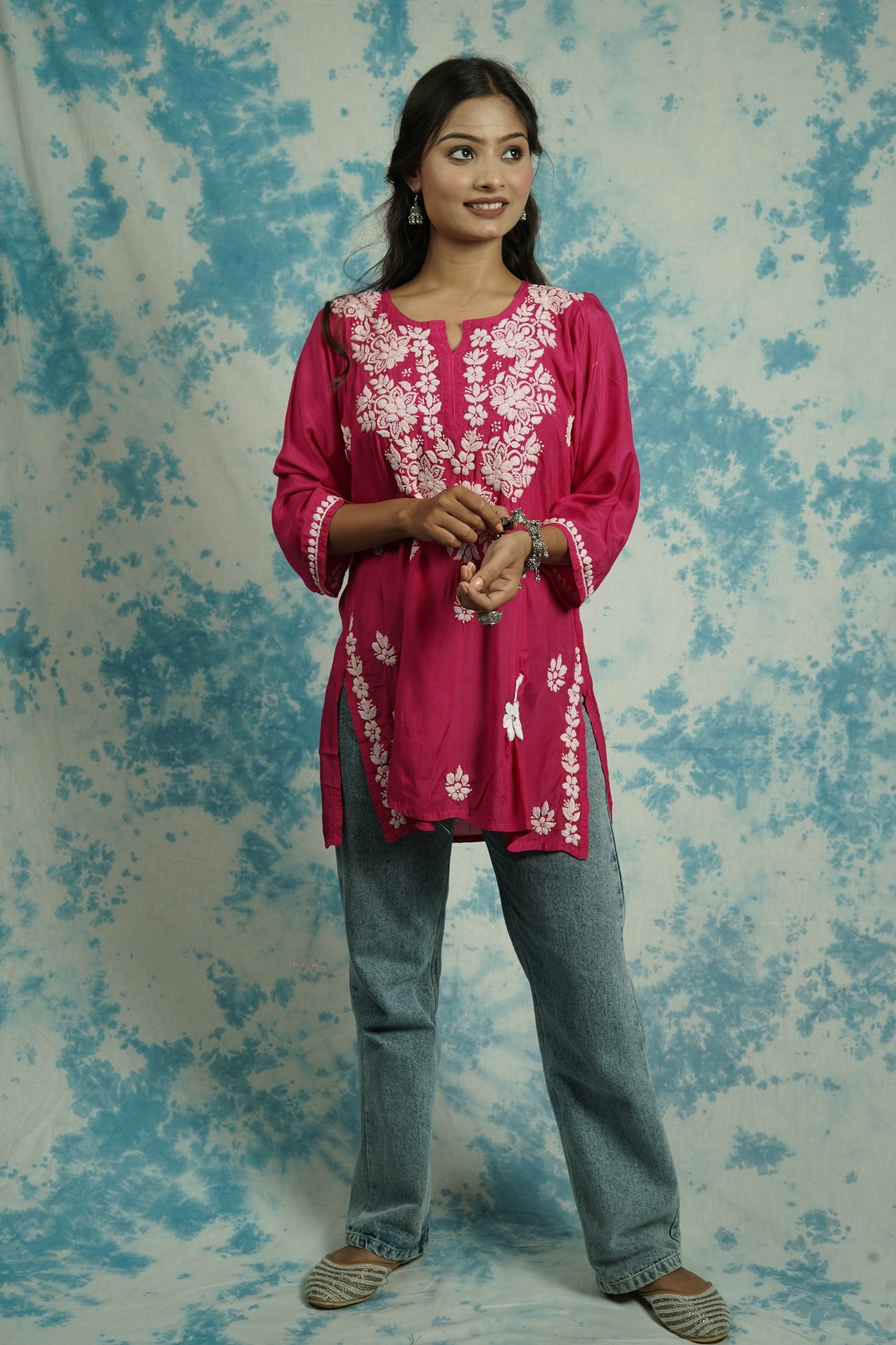 Muslin Short Chikankari kurti